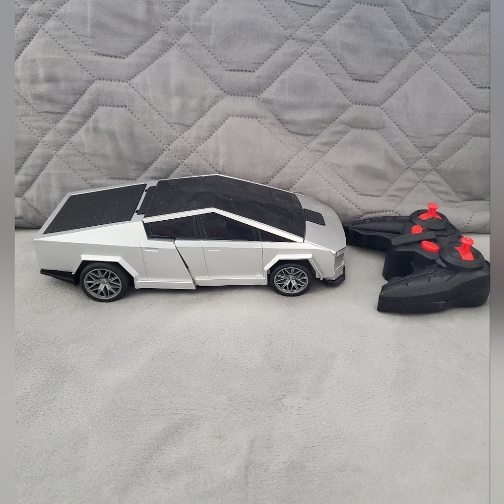 Cybertruck transformer remote control car toy